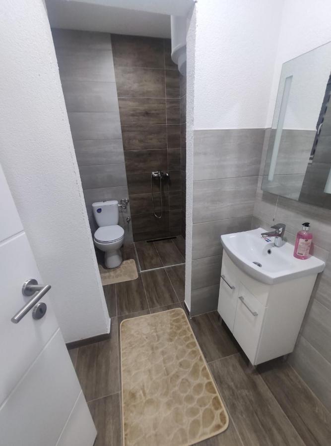 Apartamento Neer Zivinice Exterior foto