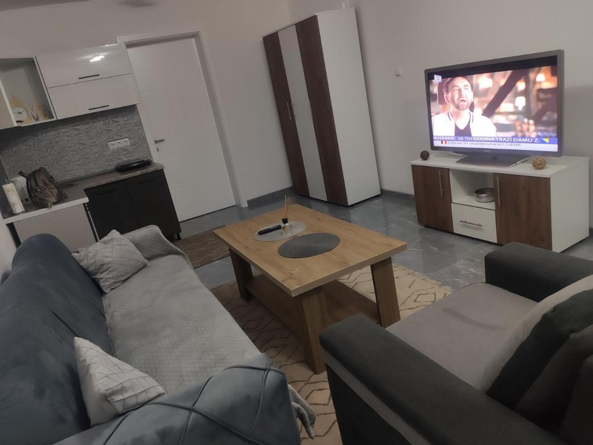 Apartamento Neer Zivinice Exterior foto